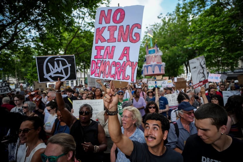 Miles protestan contra Donald Trump.