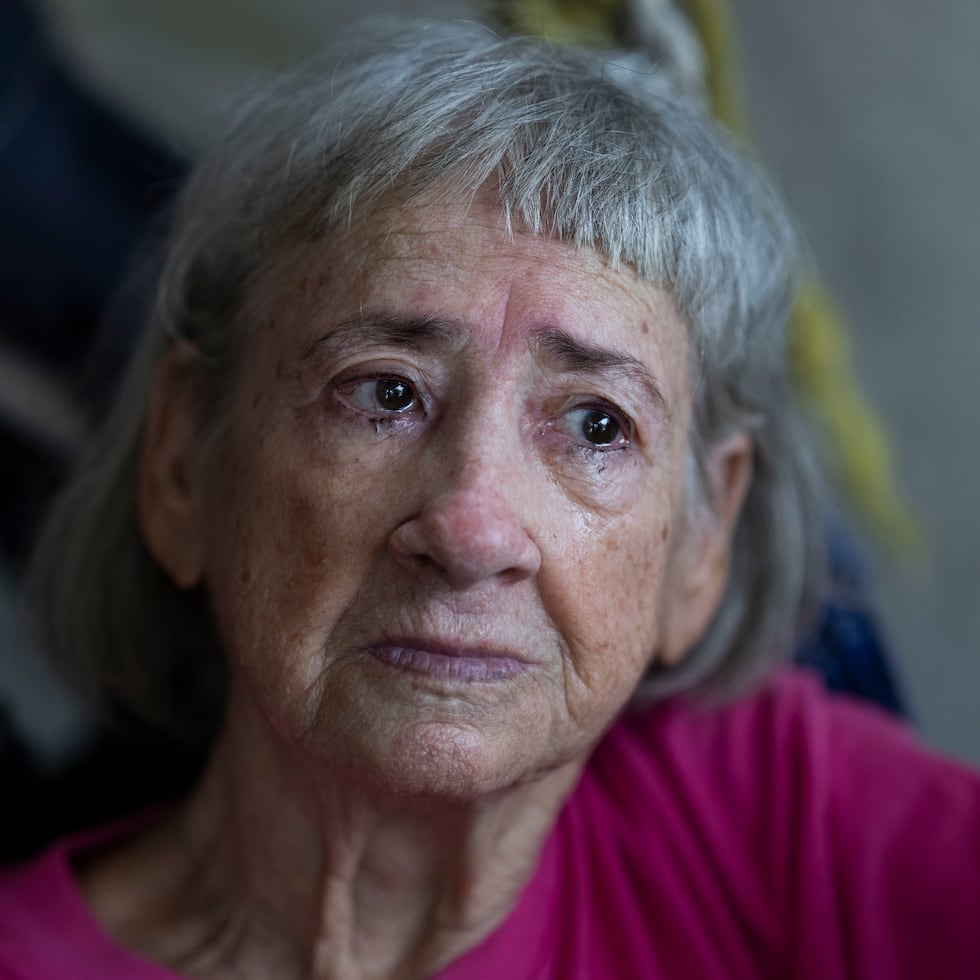 El desahucio de María Magdalena Ortiz Rosado, de 85 años, no se concretó debido a la ausencia de representantes de agencias que, por protocolo, debían llegar, entre estas, el Departamento de la Familia.