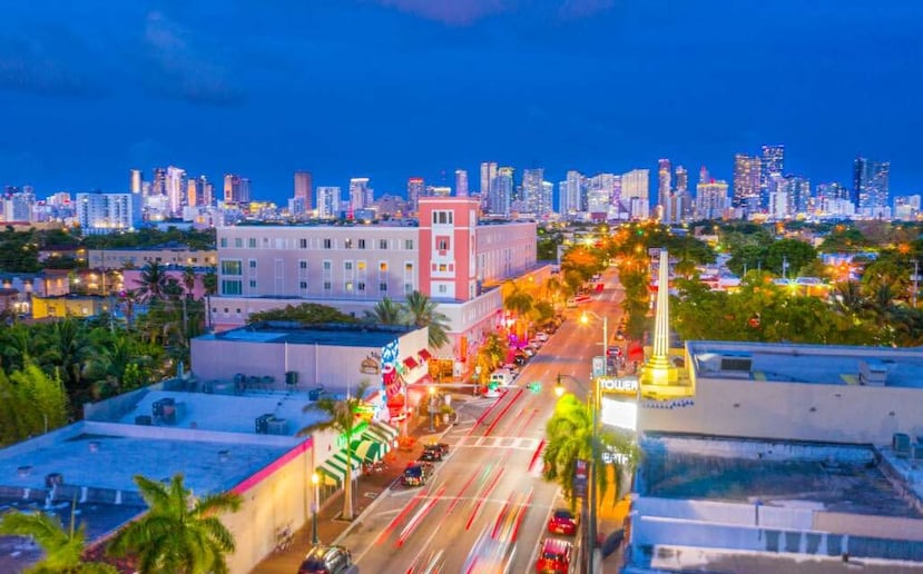 La famosa Calle 8, en Miami, es uno de los centros neurálgicos de la comunidad cubana en esta ciudad.