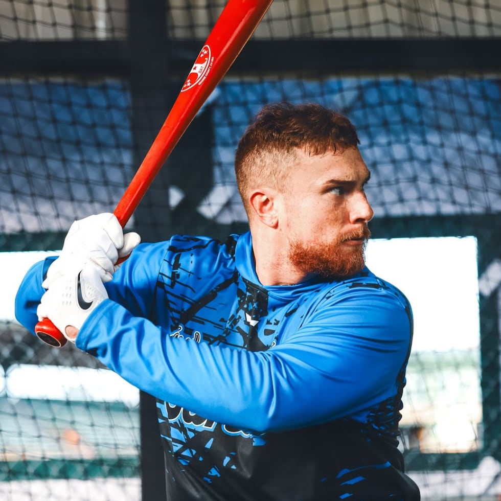 Christian Vázquez jugó por última vez con los Cangrejeros a finales de la temporada regular 2024-2025.