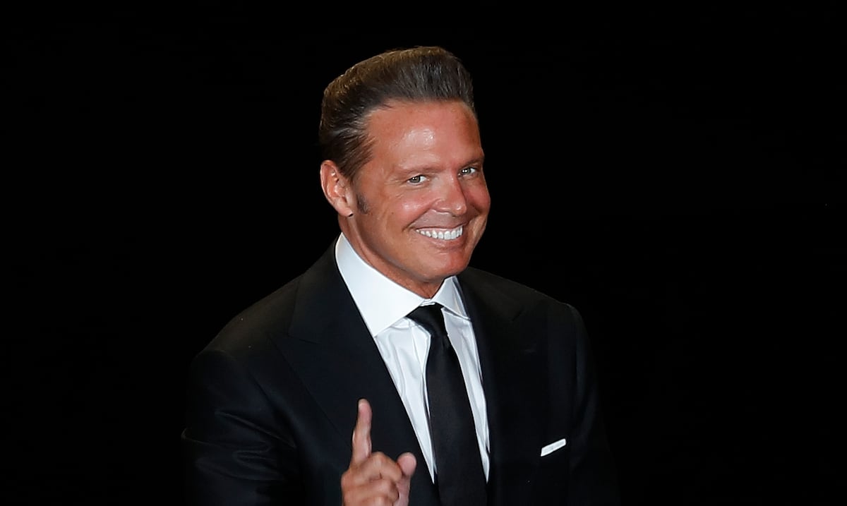 Dan de alta a Luis Miguel tras operación de corazón en Nueva York