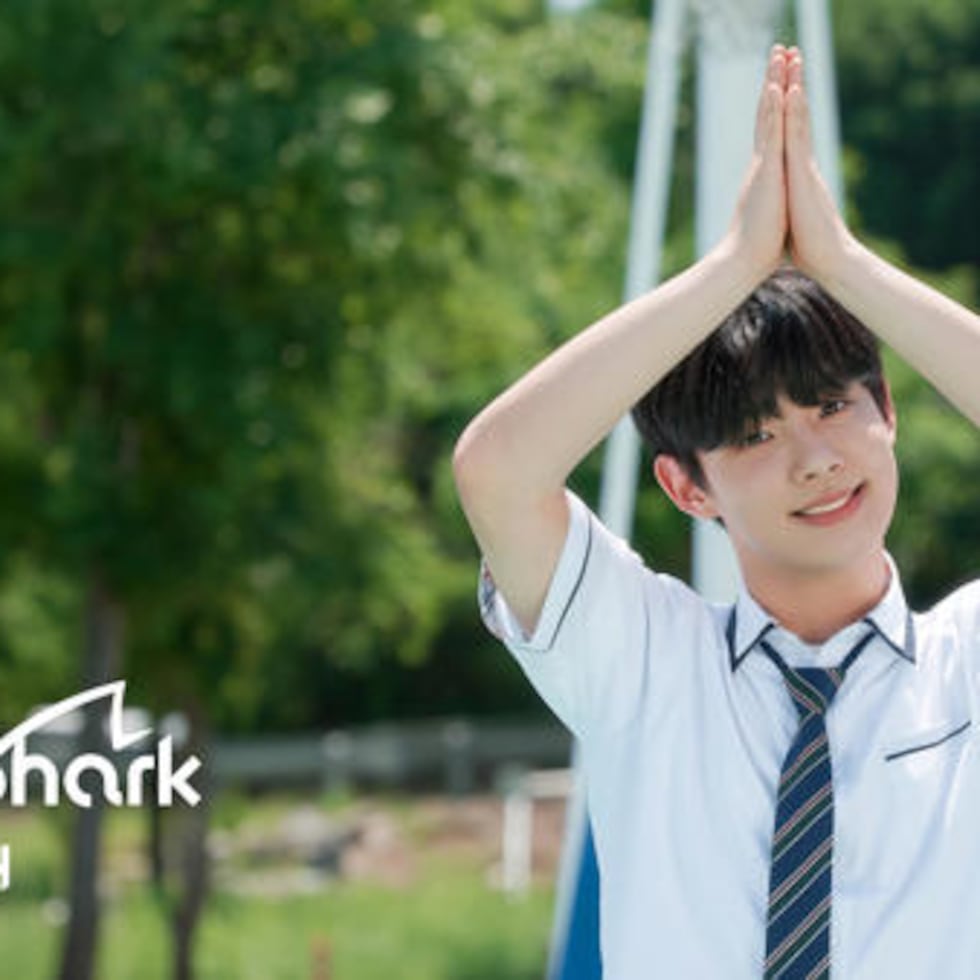 El niño surcoreano que hace una década protagonizó 'Baby Shark Dance' debutó este jueves como cantante adolescente de K-pop.