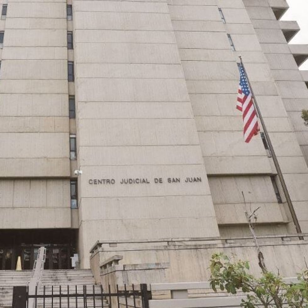 Los dos pleitos fueron radicados en el Tribunal de San Juan.
