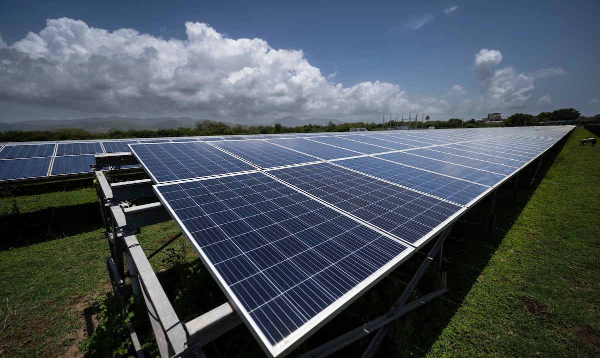 Negociado de Energía ratifica 22 proyectos de energía solar y almacenamiento en Puerto Rico