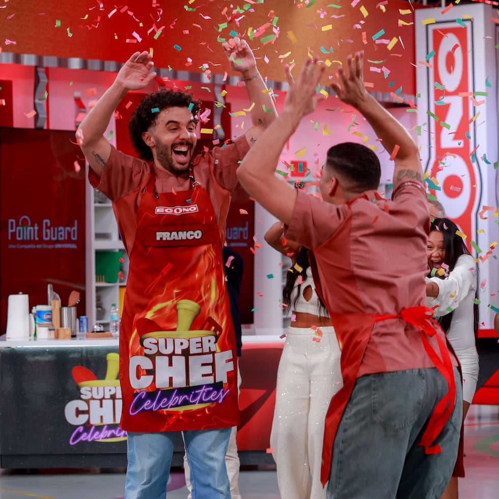 Franco Micheo y Luis “Bebesauro” Morales ganadores de “Super Chef Celebrities All-Star”.