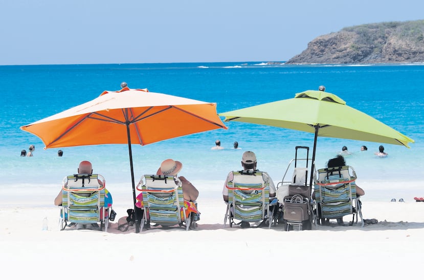 Un 45% de los viajeros planea disfrutar sus vacaciones en la playa durante los próximos 18 meses. También es más probable que reserven estancias más largas, visitas guiadas o actividades al aire libre para sus próximas vacaciones, informó Expedia Group.