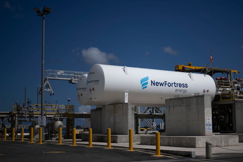 NFE suele transportar gas por tierra desde el terminal de San Juan hasta la central Palo Seco, en Toa Baja.