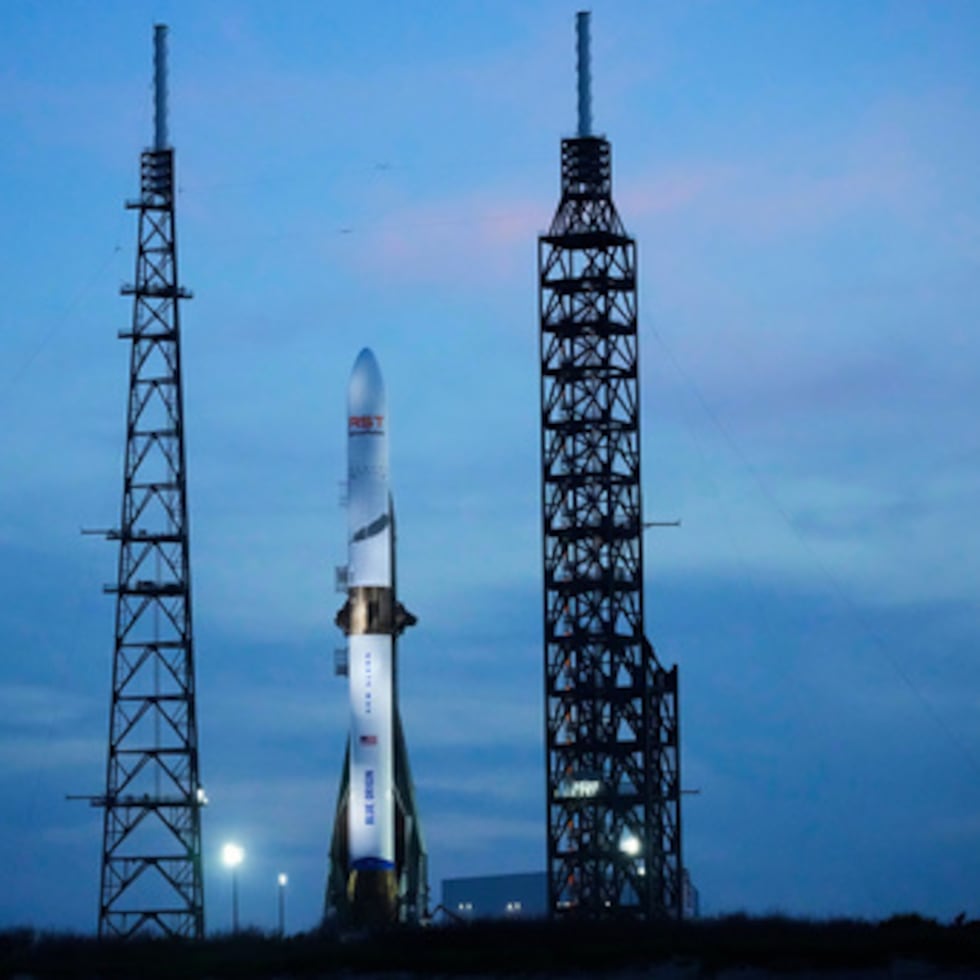El lanzamiento inicial, que estaba programado para este jueves, tenía previsto situar 48 satélites de Amazon en la órbita baja terrestre