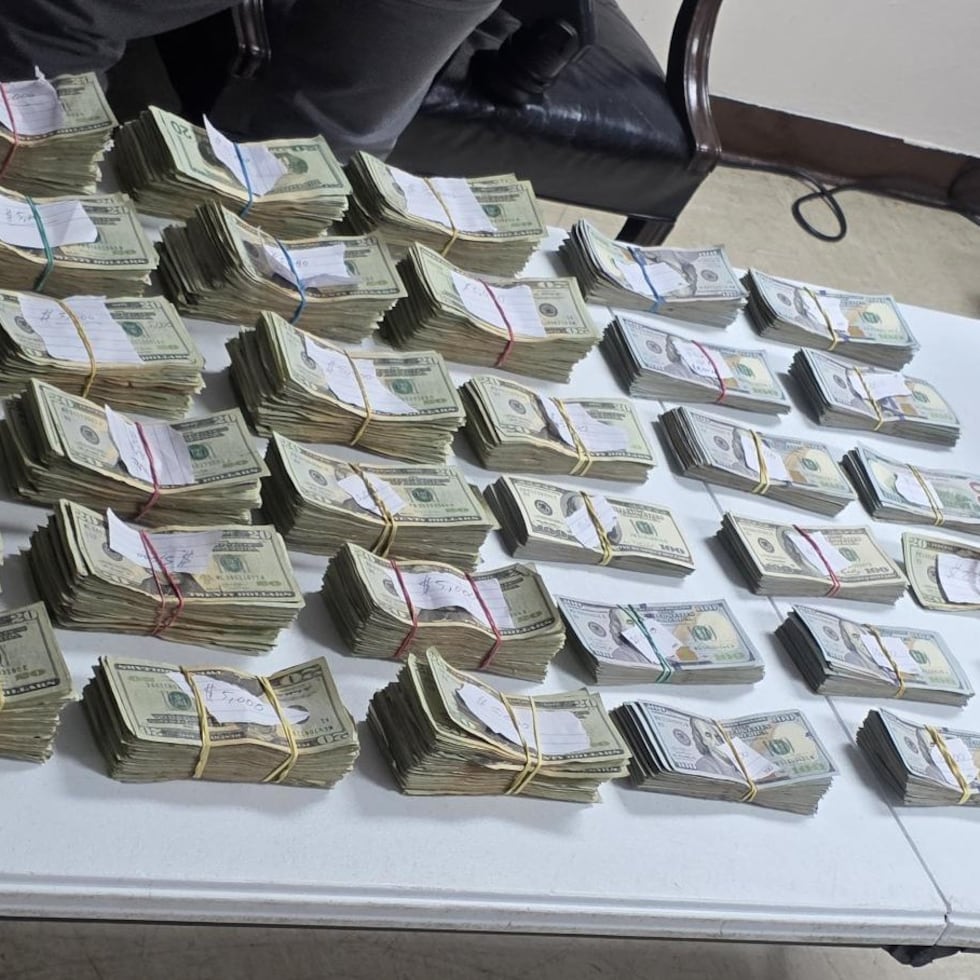 Una imagen suministrada por la Policía del dinero ocupado.