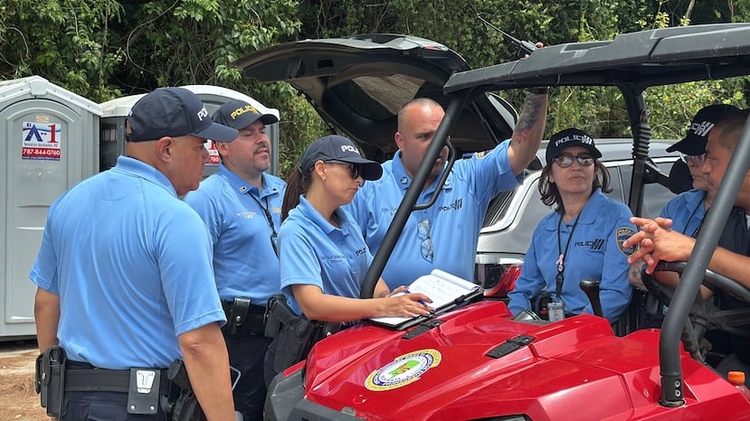 Oficiales de varias agencias buscan en la Laguna de la Reserva Tortuguero a tres hombres que habían sido reportados como desaparecidos en Vega Baja.