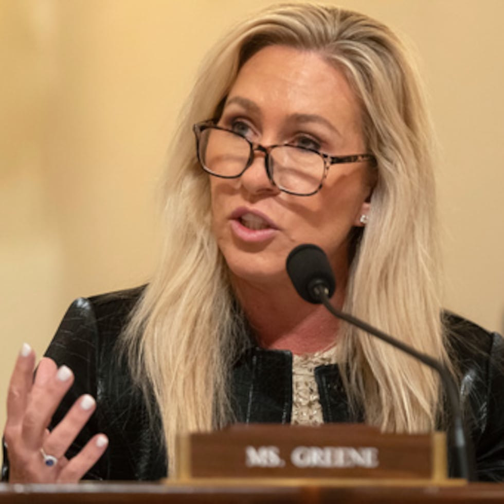 Greene comenzó a chocar con Trump el año pasado, criticando su enfoque en la política exterior y su renuencia a publicar documentos relacionados con el caso de Jeffrey Epstein.