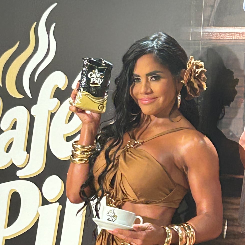 Maripily Rivera lanzó su nuevo Café Pily.