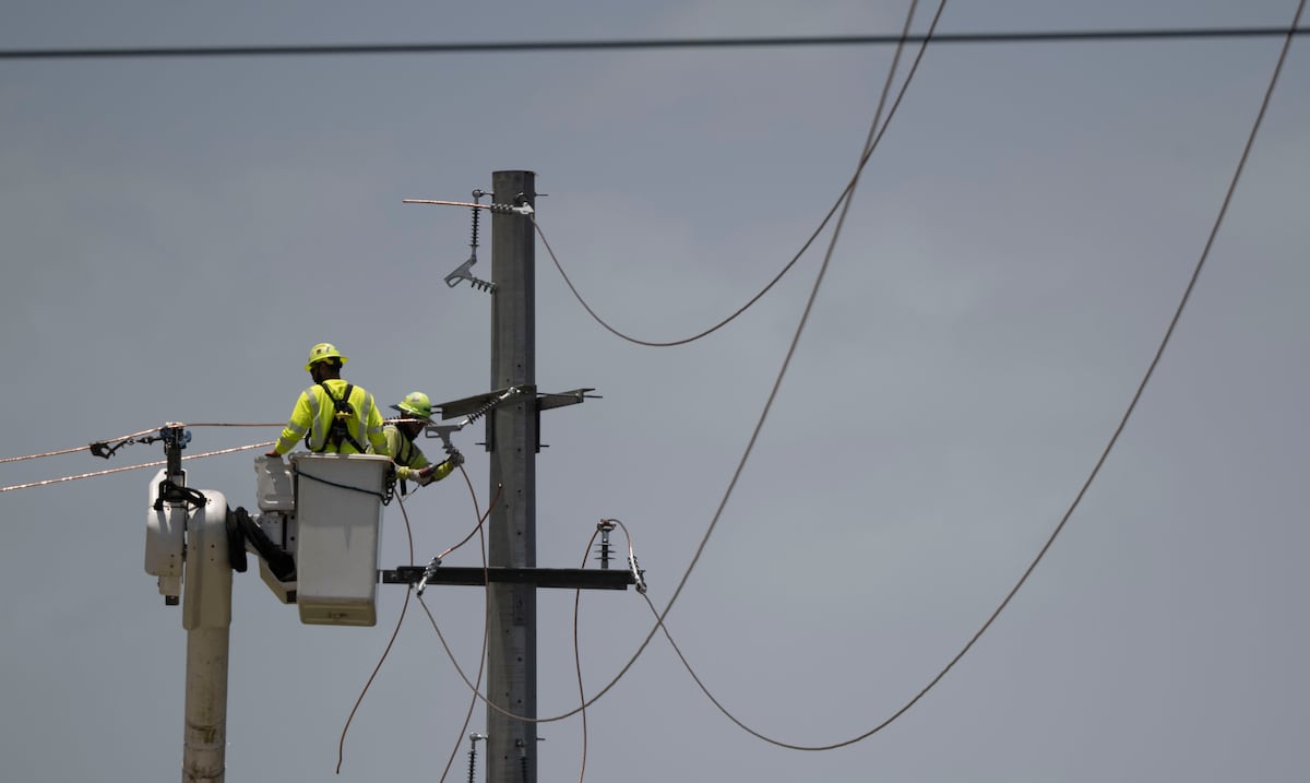 Miles de abonados sin servicio eléctrico debido a relevos de carga