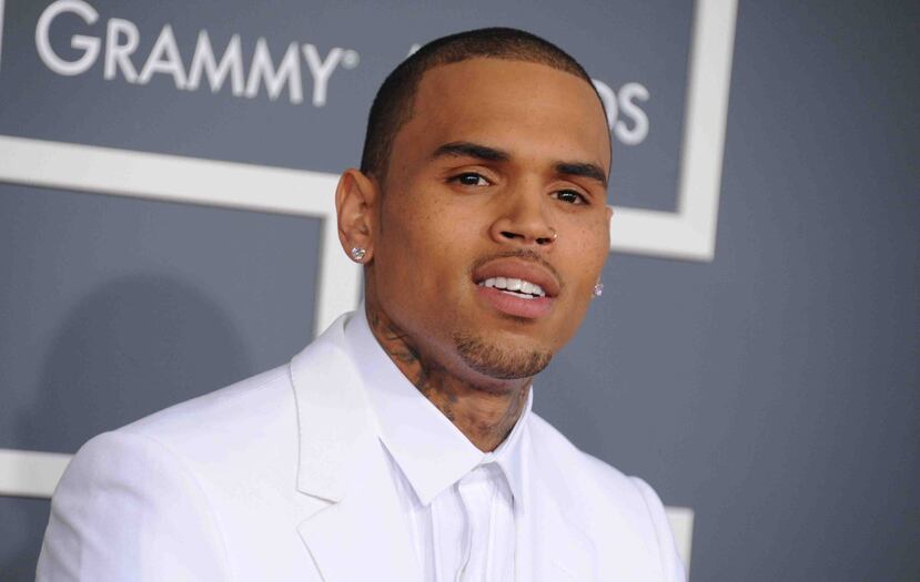 Chris Brown ha enfrentado problemas en varios países durante su reciente gira mundial. (AP)