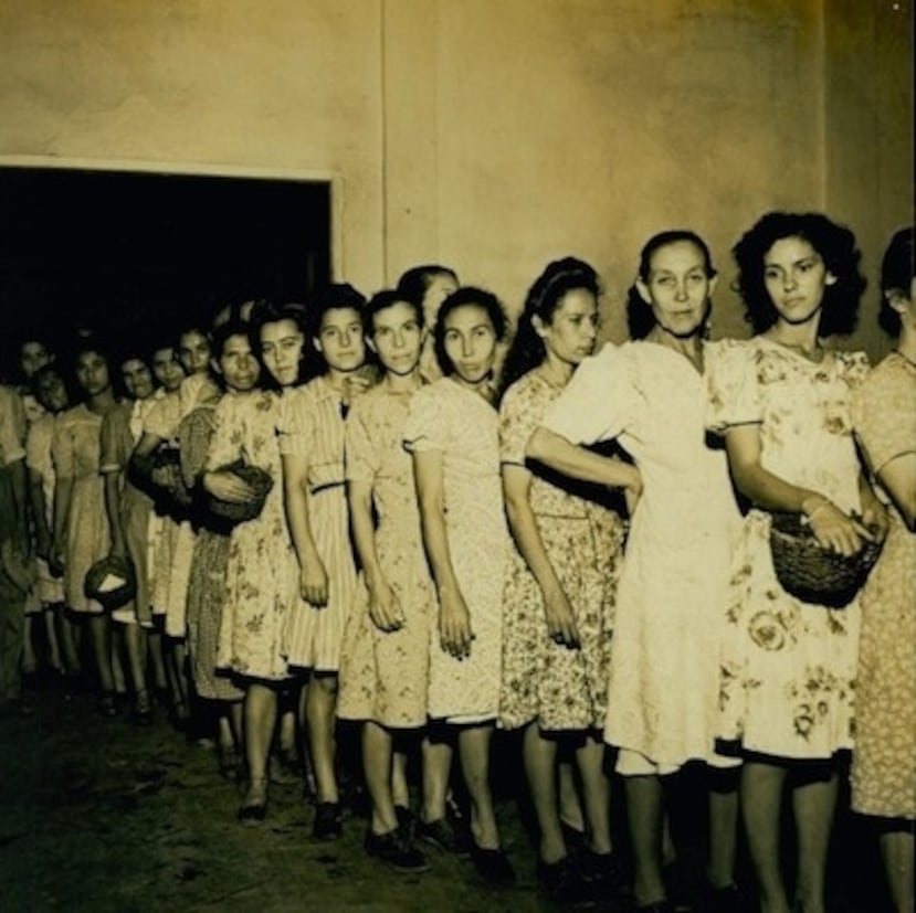 Aunque en las elecciones del 1932, en Puerto Rico, algunas féminas lograron obtener el voto, aquellas mujeres que eran analfabetas no pudieron ejercer ese importante derecho.
