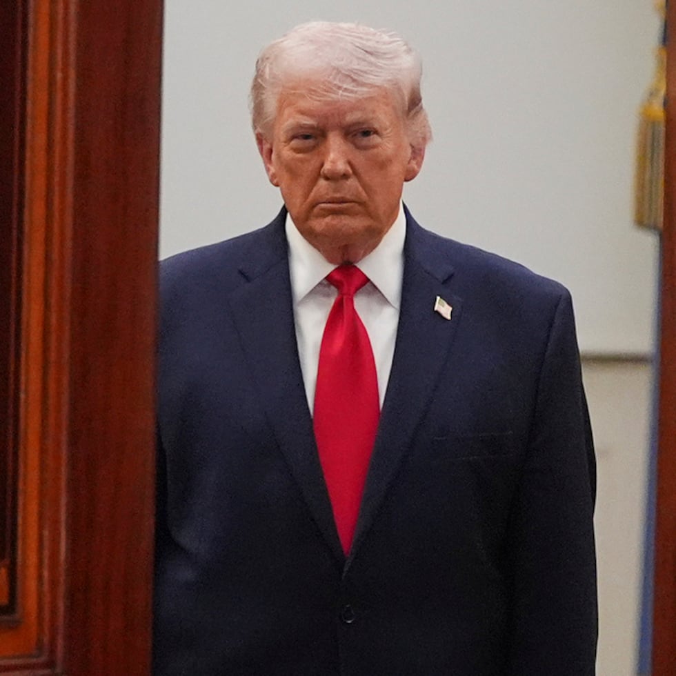 El mandatario estadounidense inició el domingo amenazando de nuevo a Irán con desatar “el infierno” si no reabren el estrecho de Ormuz antes de este martes.