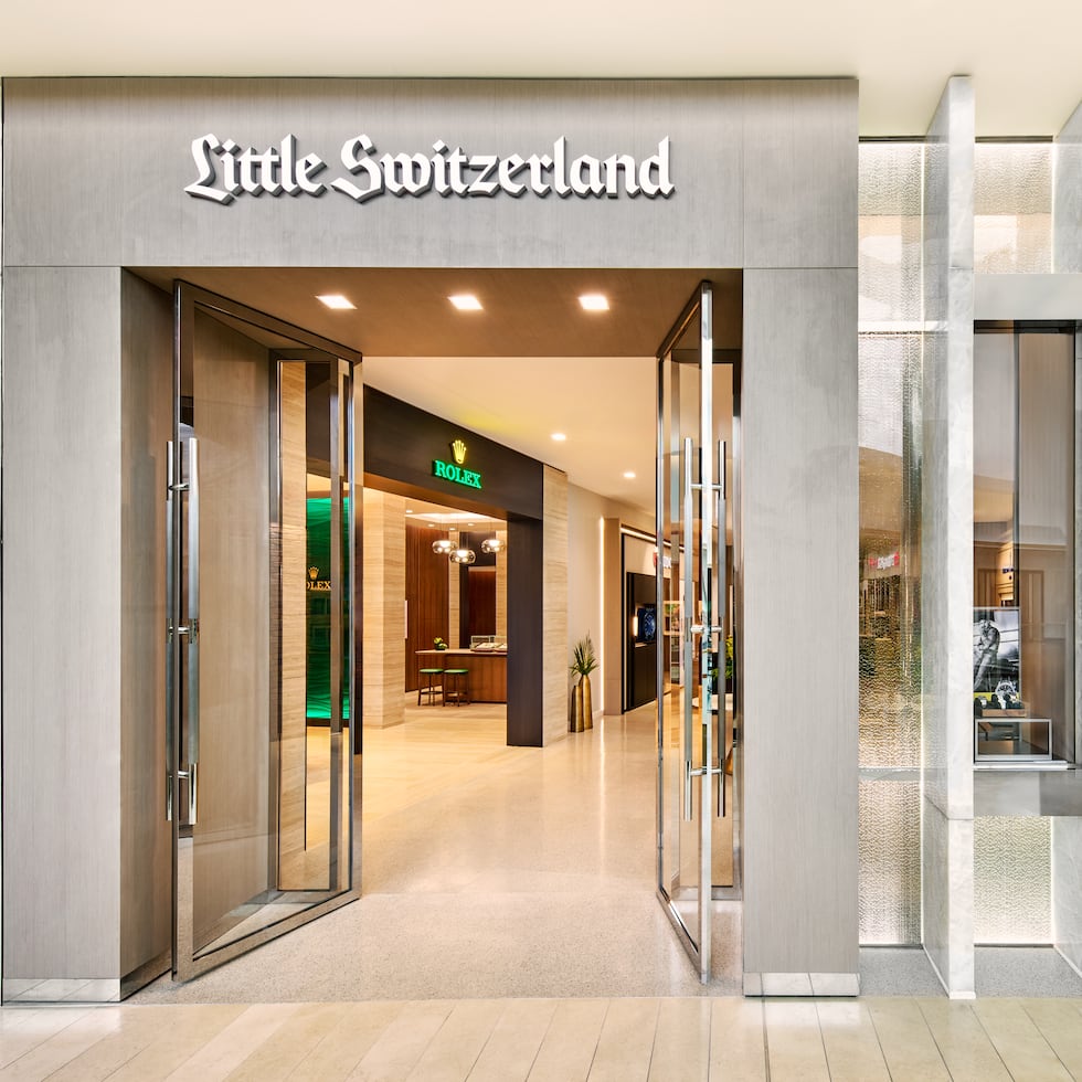 La nueva tienda de Little Switzerland, localizada en The Mall of San Juan, ofrece una experiencia de altura a sus clientes.