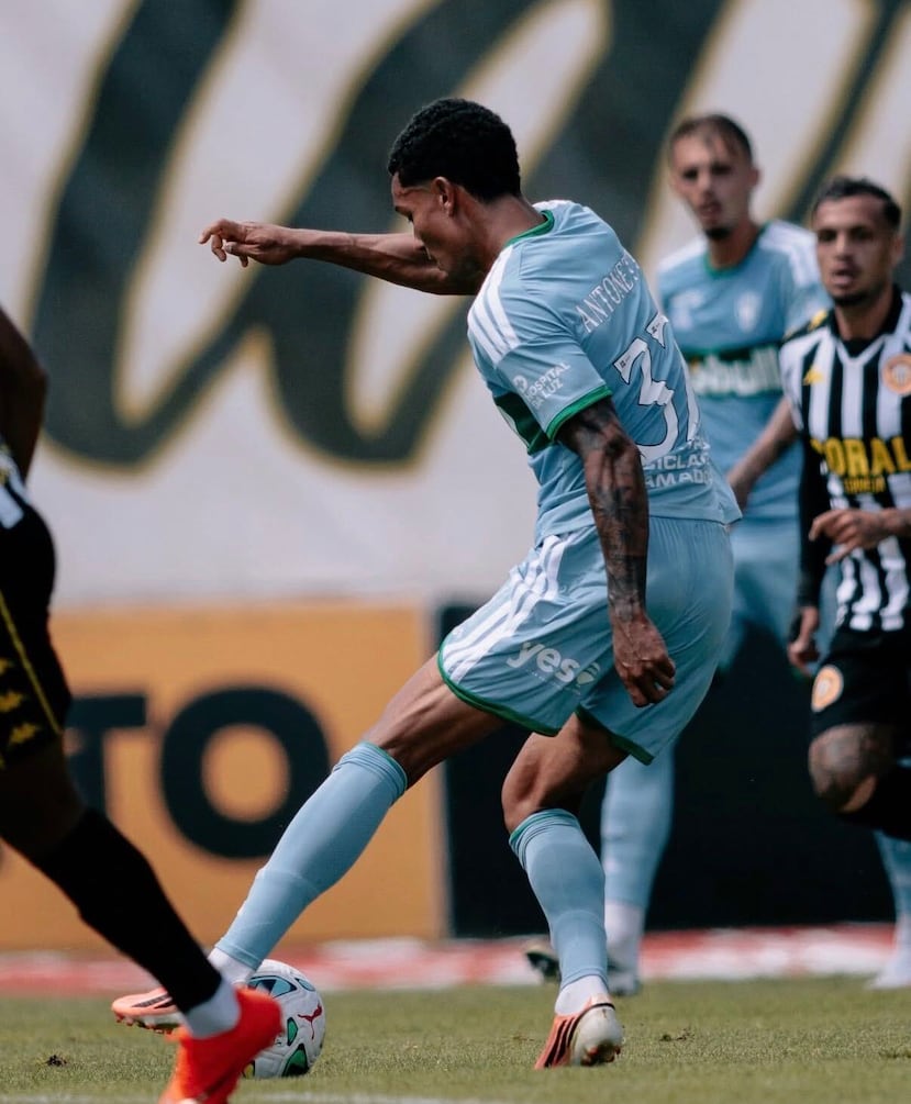 Leandro Antonetti ha marcado tres goles en los primeros tres partidos del Estrela Amadora en la recién comenzada temporada de la Primeira Liga de Portugal.