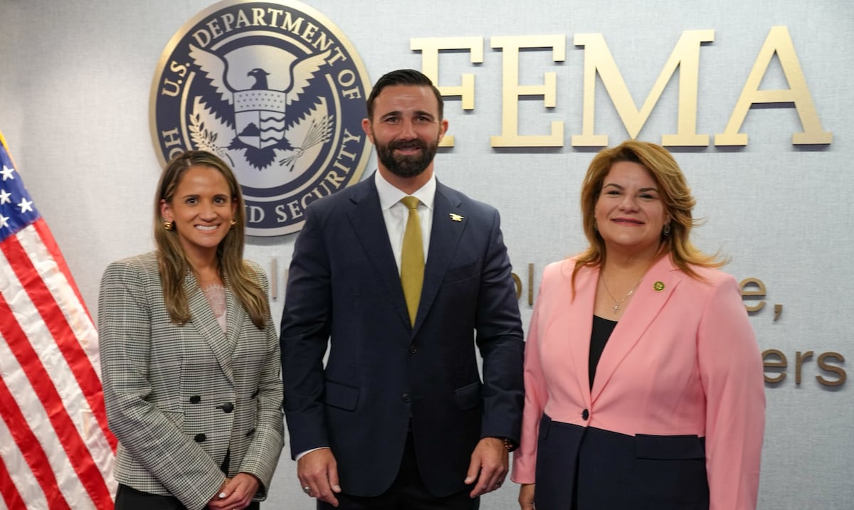 González busca en Washington respaldo para Medicaid y reconstrucción; fondos FEMA sin desembolsar