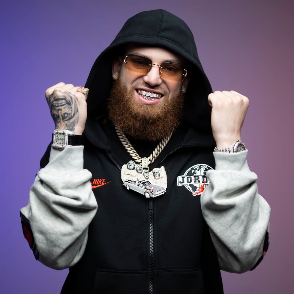 24 de febrero de 2026. Guaynabo, PR. END/FLASH. Entrevista exclusiva con el exponente urbano Ángel Yamil Santiago Vázquez, conocido artísticamente como Hades 66, llevada a cabo en los estudios de GFR Media en Guaynabo. FOTO POR: Carlos Rivera Giusti/GFR Media
Hades 66, Ángel Yamil Santiago Vázquez