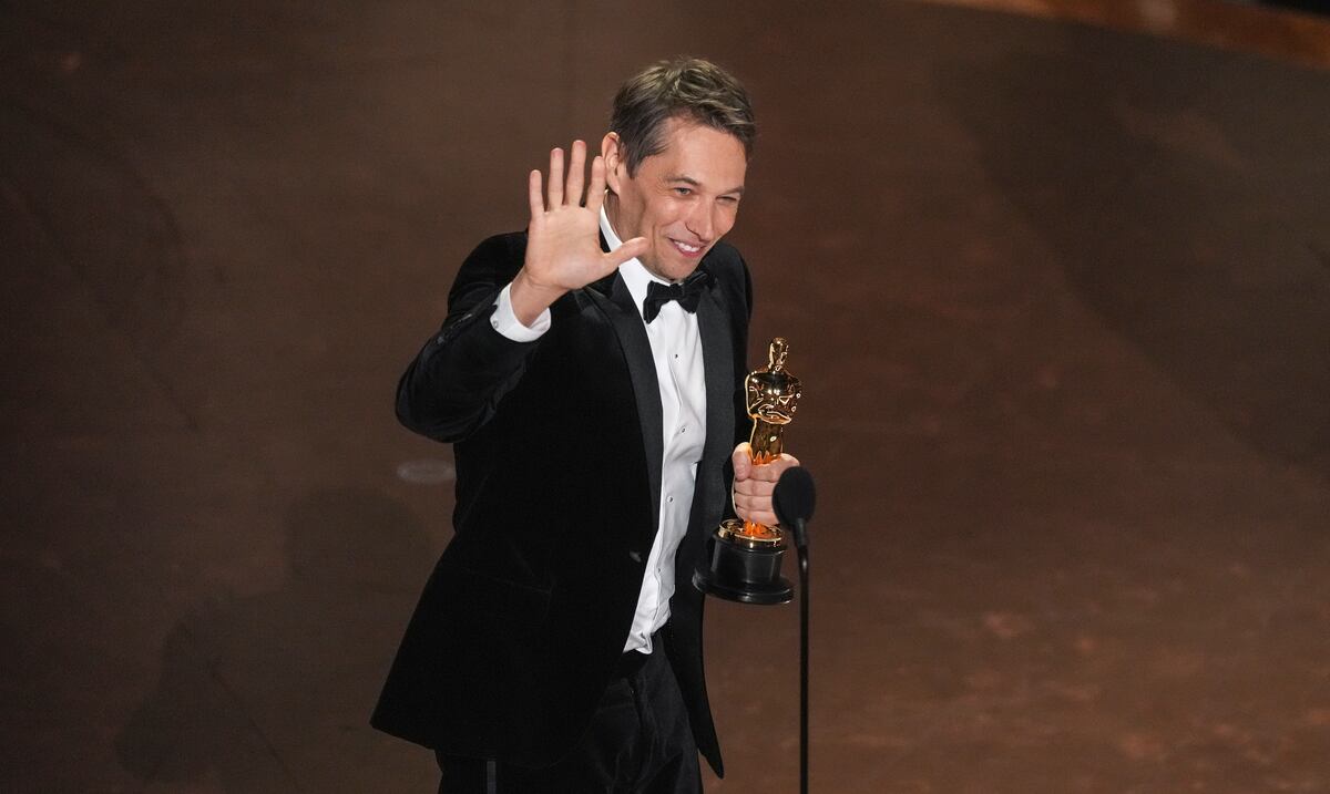 ¡Sorpresa en los Oscars! 'Anora' gana el premio a mejor película con su historia de Cenicienta en un club de desnudistas