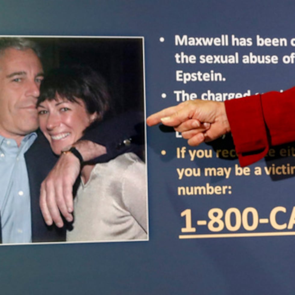 Foto de Epstien junto a su pareja, Ghislaine Maxwell.