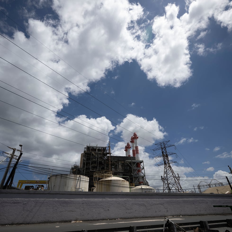 Varias de las unidades de la central San Juan, que se hubiera beneficiado del sistema de desalinización, están programadas para decomiso en o antes de 2034.
