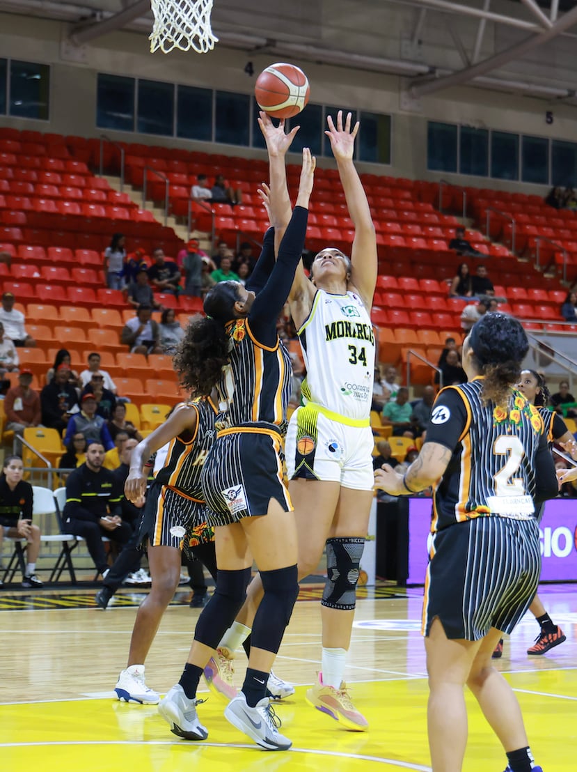 Imani McGee tiene a las Monarcas en la lucha por clasificar a la postemporada por segundo año consecutivo.