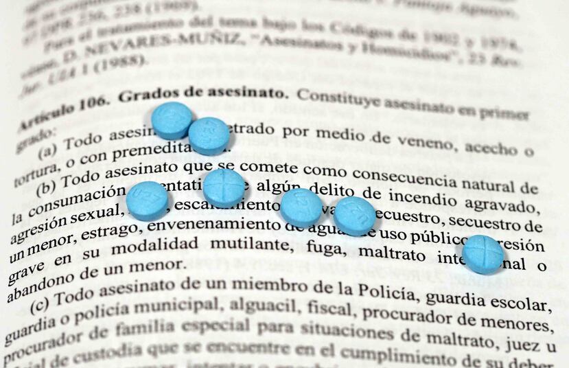 Algunos de los efectos del Adderall incluyen náuseas, mareos, dolor de estómago y de cabeza y pérdida del apetito.