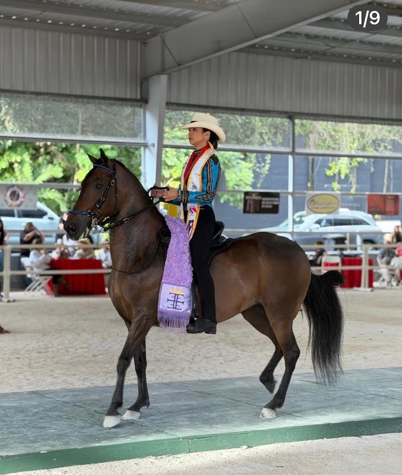 Sofía Camacho Correa, de 15 años, es parte de la delegación de que representará a Puerto Rico en la XV Mundial Confepaso de Equitación de Caballos de Paso Félix Santiago Oliver, que tendrá lugar en República Dominicana.