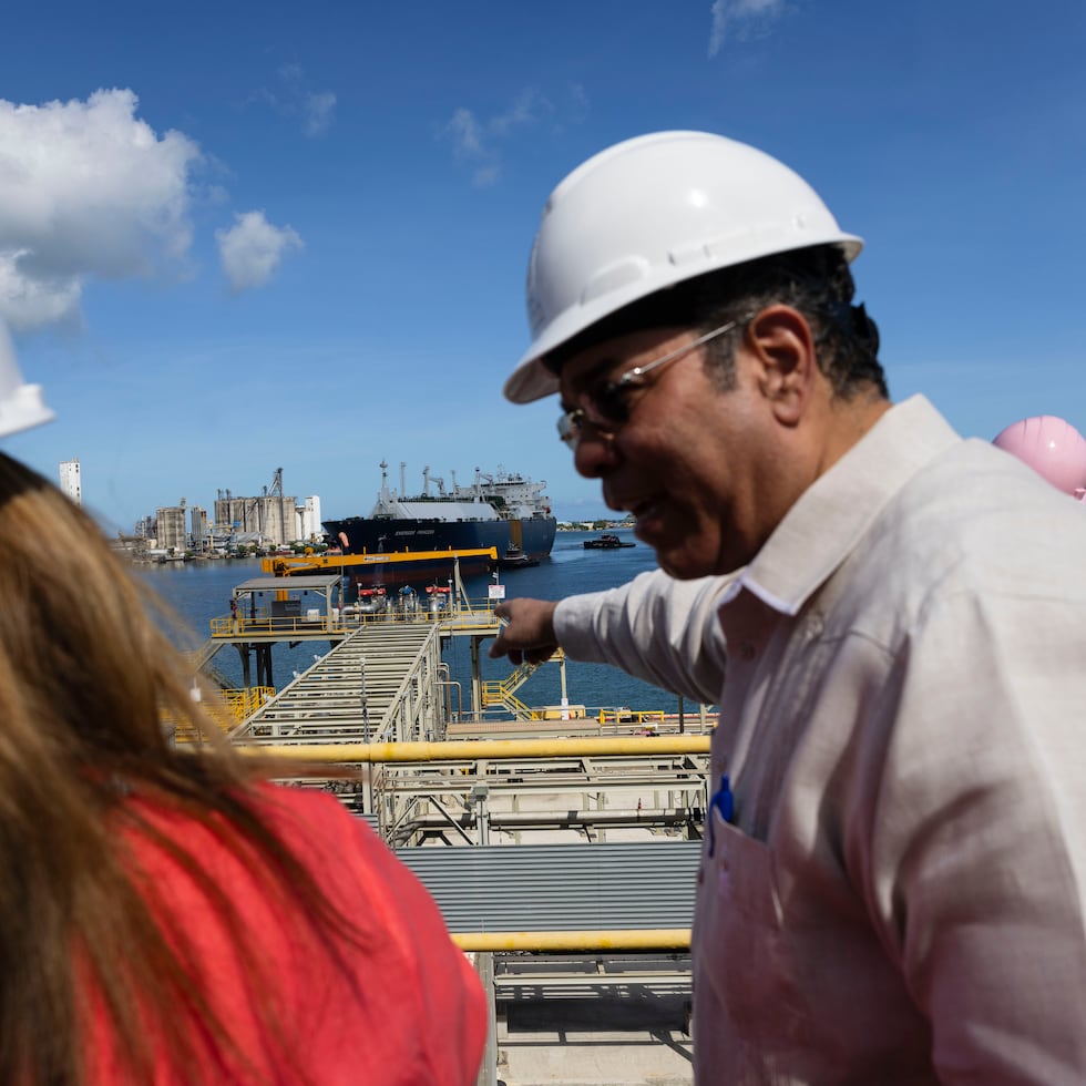 La gobernadora Jenniffer González aseguró que "no hay marcha atrás" en fiscalizar a LUMA Energy con el fin de cancelarle el contrato.