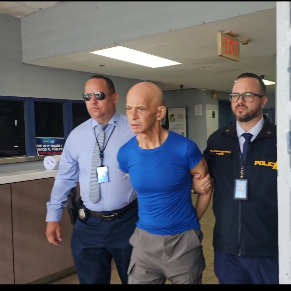 Joel Jiménez Rivera enfrenta cargos de asesinato en primer grado, destrucción de prueba y maltrato de una persona de edad avanzada.
