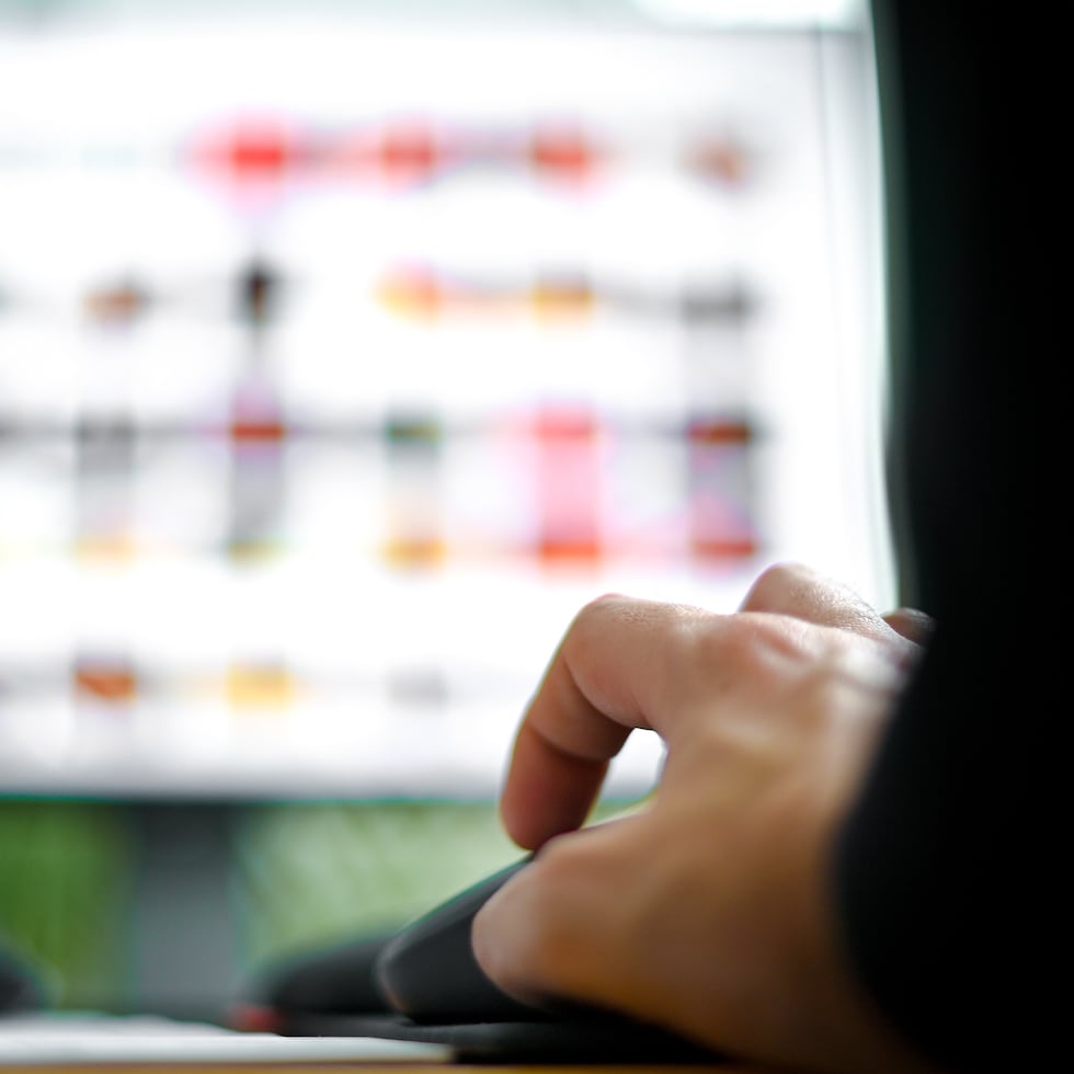 El hombre declaró que había producido el material de pornografía infantil para venderlo.