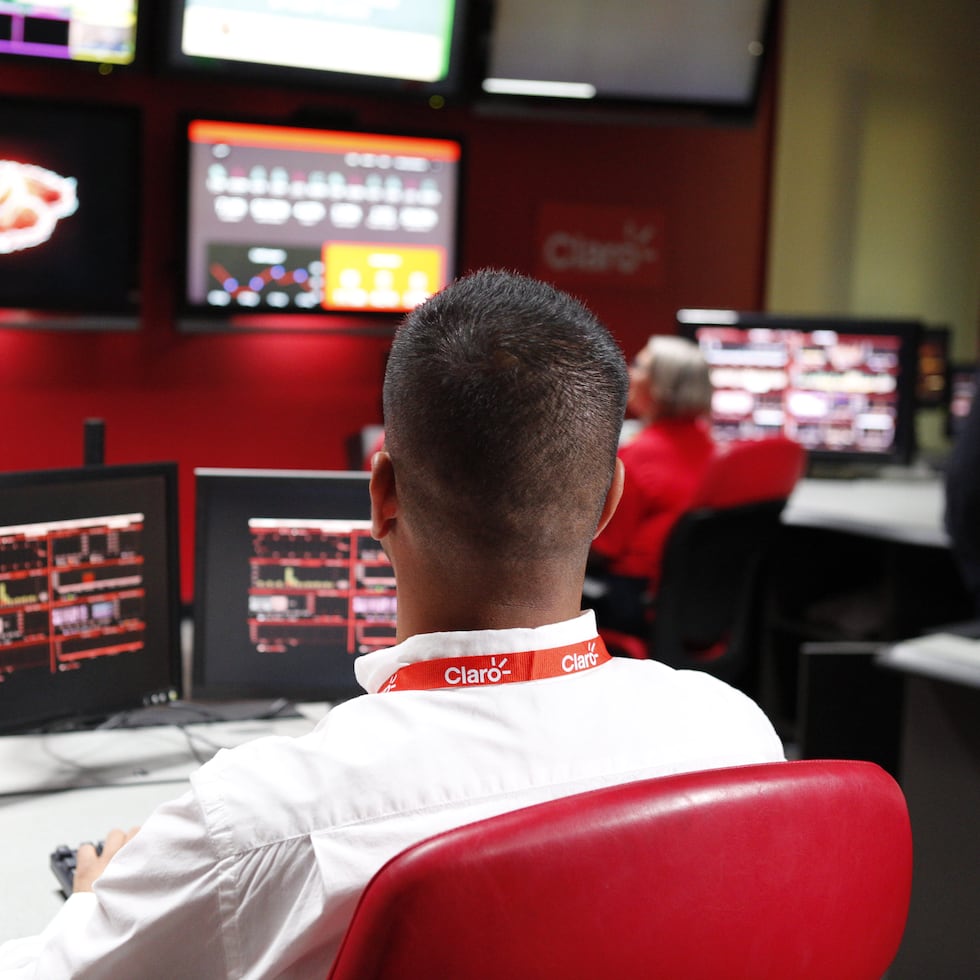 Como las tecnologías cambian constantemente, es importante mantenerse aprendiendo y adquiriendo certificaciones técnicas.