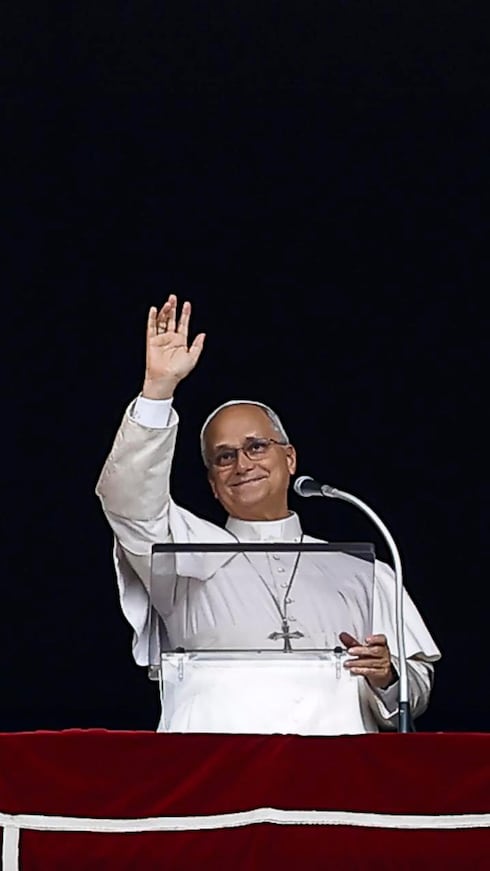 El papa León XIV reapareció este domingo en el rezo del ángelus desde la ventana de sus aposentos del Palacio Apostólico vaticano.