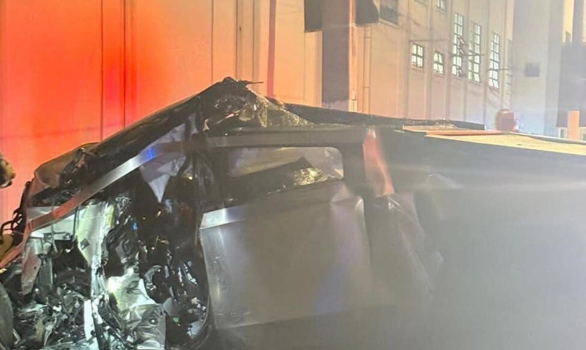Accidente fatal en Mayagüez: dos muertos y tres heridos tras chocar contra una pared