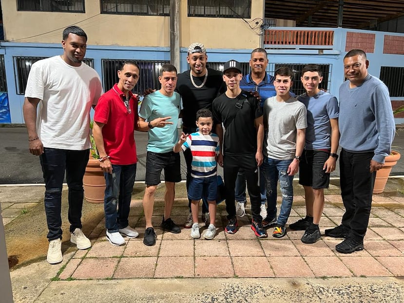 Los Díaz y los Ortiz tienen una amistad especial entre el béisbol y los caballos.