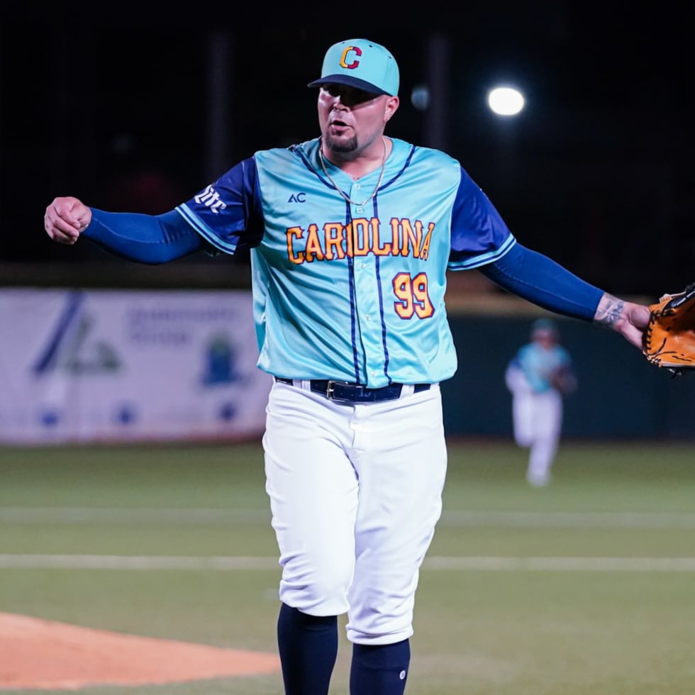 El derecho de los Gigantes de Carolina, Héctor Quiñones, ponchó a ocho al tirar el juego completo y blanquear a Cataño permitiéndole solo dos hits.