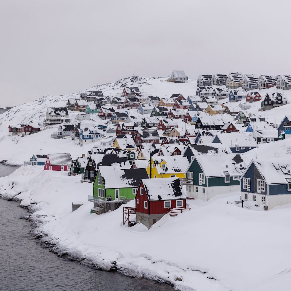Trump dice que Estados Unidos necesita controlar Groenlandia para garantizar la seguridad del territorio de la OTAN ante las crecientes amenazas de China y Rusia en el Ártico.