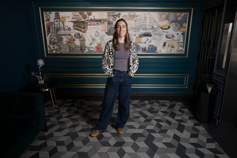 21 de julio de 2026. San Juan, PR. END/MAGACIN. Entrevista con Rowan St. Clair, fundadora de la organización Tu Arte, sobre una escultura en concreto que hizo para la fachada del hotel Don Rafa en Miramar, llevada a cabo en el Hotel Don Rafa, Miramar. FOTO POR: Carlos Rivera Giusti/GFR Media
Rowan St. Clair, Tu Arte, Escultura, Hotel Don Rafa de Miramar