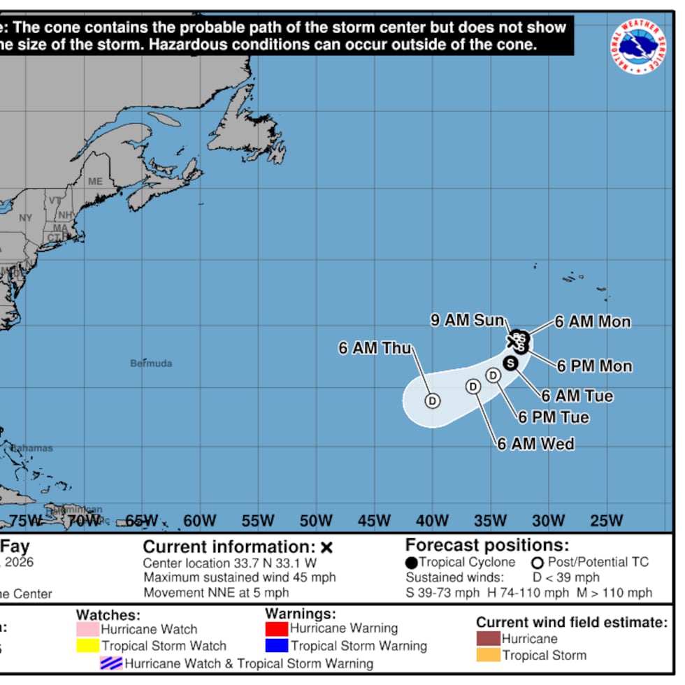 Trayectoria pronosticada para la tormenta tropical Fay, de acuerdo con el boletín del Centro Nacional de Huracanes de las 5:00 a.m. del domingo.