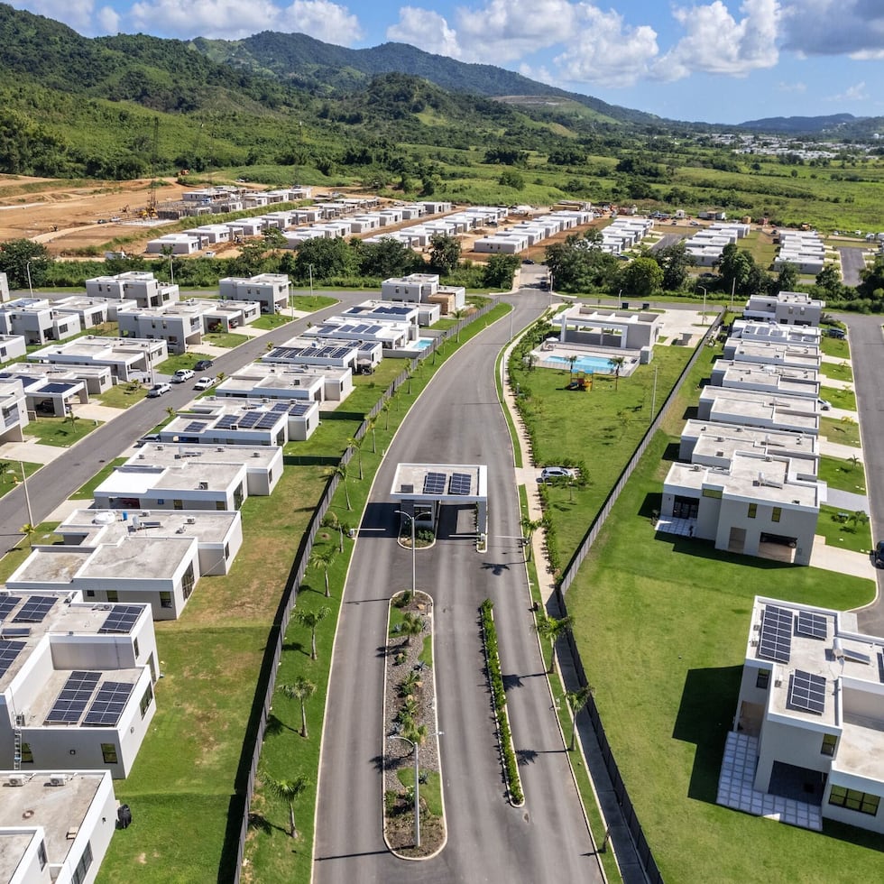 Vista aérea de parte de los nuevos desarrollos en Ciudad Jardín, Gurabo, la comunidad "resort" que registró más ventas de casas nuevas en todo Puerto Rico en el 2025, según datos de la OCIF.