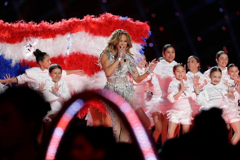 Jennifer López durante su presentación en el Half Time Show del Super Bowl. (AP)
