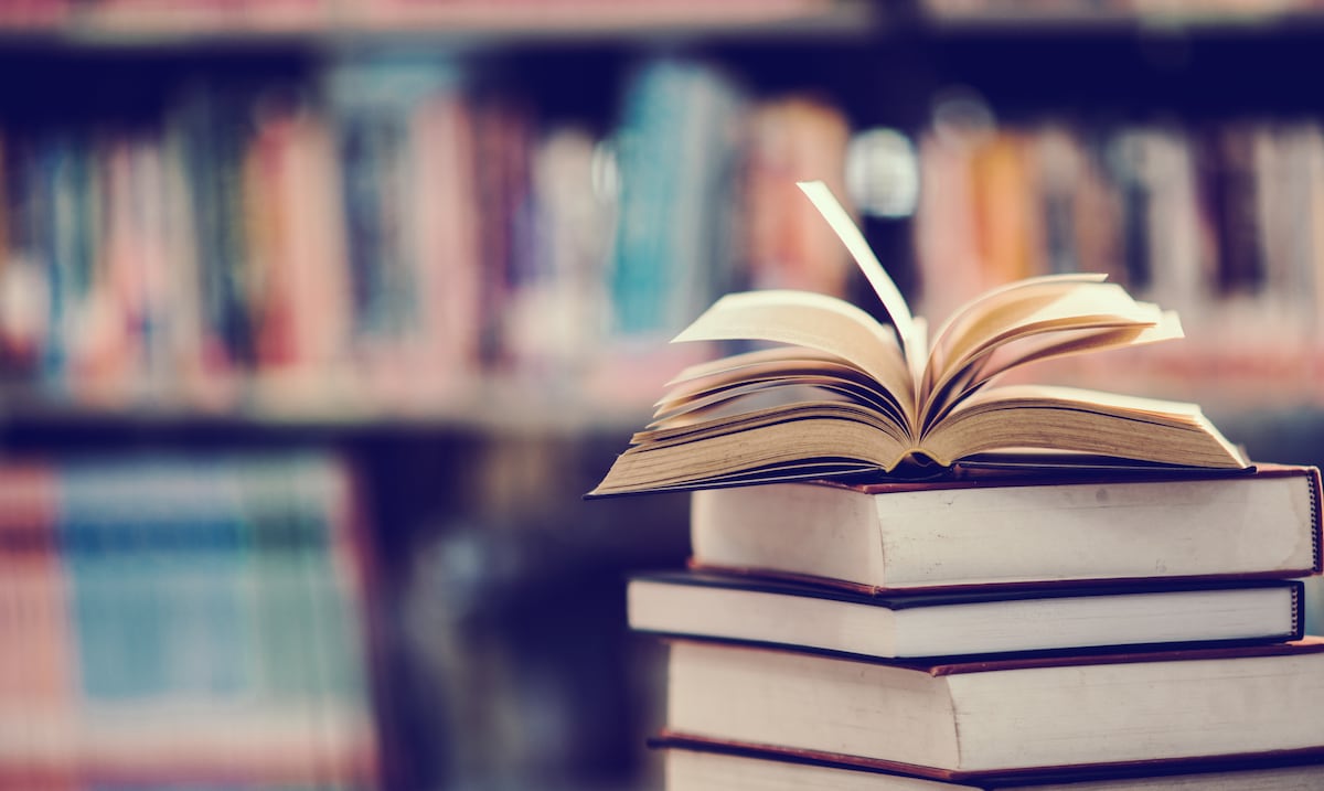 Entre libros y periódicos