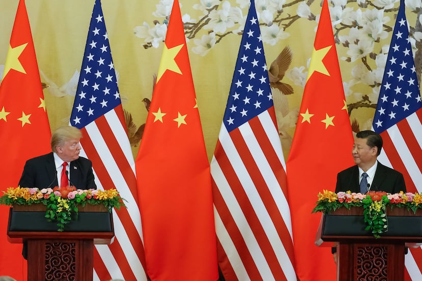 Eel presidente de los Estados Unidos, Donald Trump, y su homólogo chino, Xi Jingping, realizaron una rueda de prensa en el Gran Palacio del Pueblo en Pekín el 9 de noviembre de 2017.