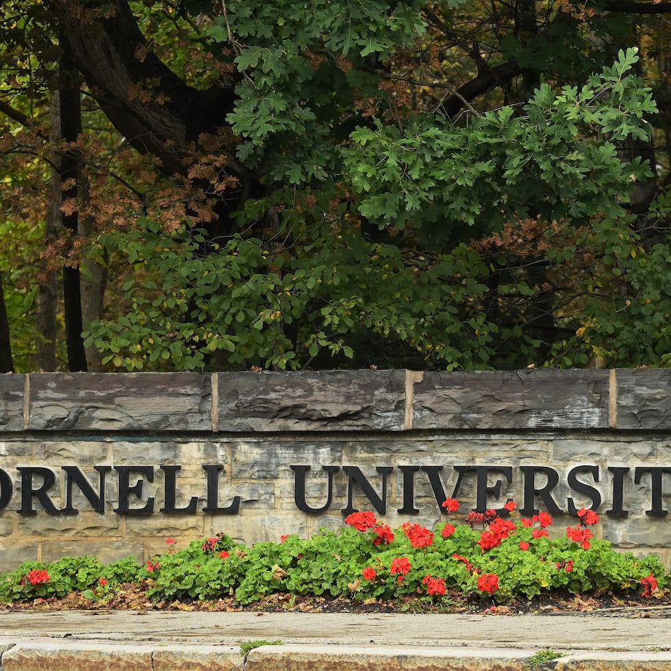 La demanda, la reapertura de la investigación y la respuesta de Cornell han provocado una avalancha de comentarios en las redes sociales.