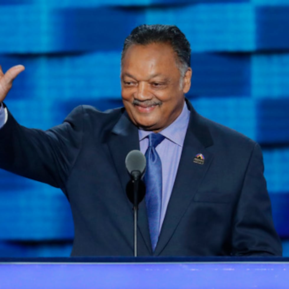 Se recibió una solicitud de la familia para que los restos de Jackson reposaran en honor en el Capitolio, pero la petición fue denegada, debido al precedente de que el espacio suele reservarse a expresidentes, militares y funcionarios selectos.