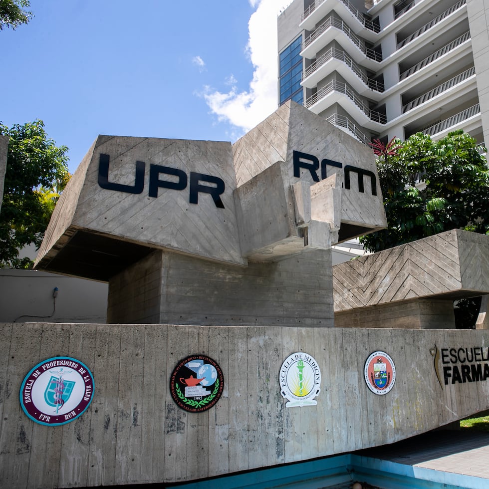 En Ciencias Médicas, los alumnos determinaron que, de no renunciar Jordán Conde, la Junta de Gobierno de la UPR debe evaluar los pedidos para destituirla.