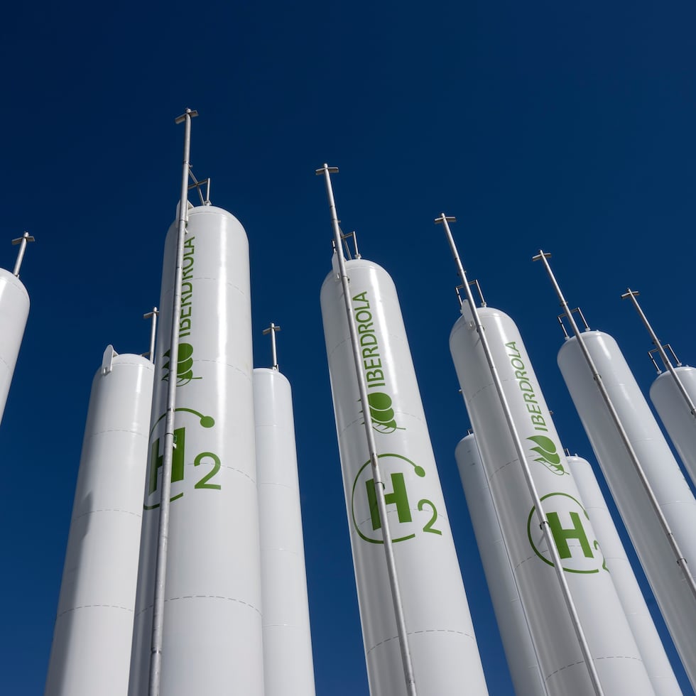 El interés en el desarrollo de hidrógeno creció durante la pasada administración del presidente Joe Biden, pero ha sido gravemente afectado con la administración de Donald Trump, quien canceló miles de millones de dólares para la tecnología de hidrógeno y otros proyectos de energía limpia.