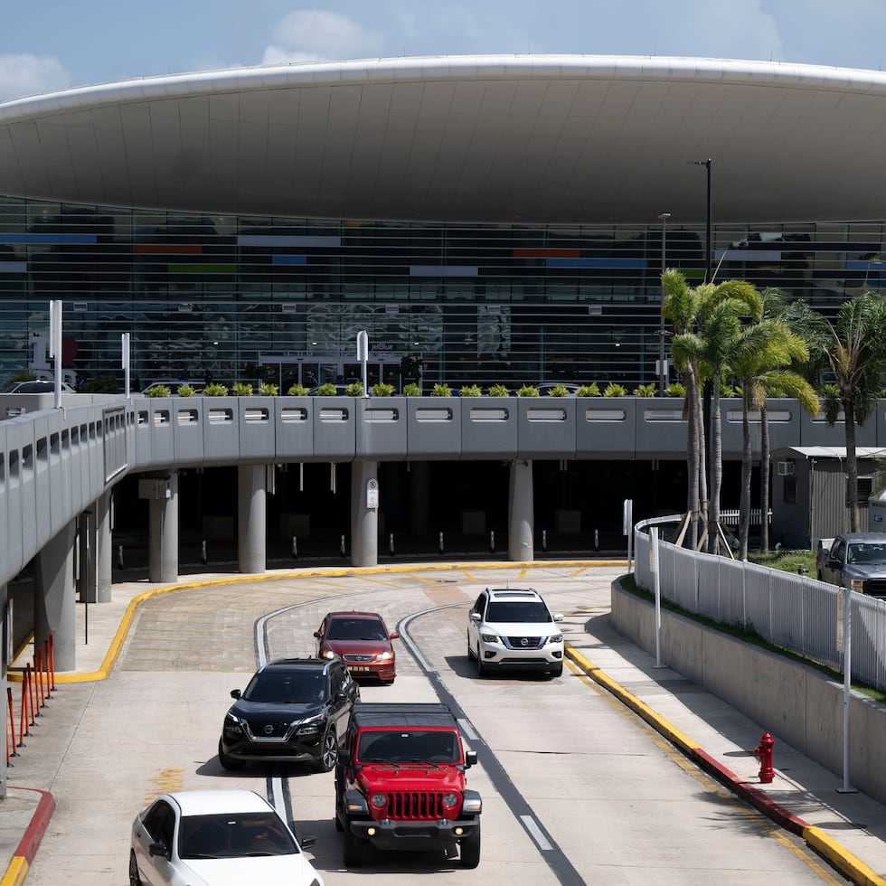 Los vuelos cancelados para este miércoles en el Aeropuerto Luis Muñoz Marín ascienden a cuatro -dos de llegada y dos de salida- y corresponden a Spirit Airlines, precisó Aerostar.